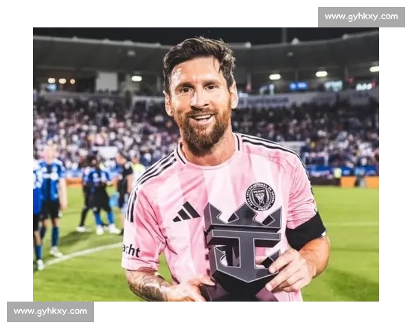 38 岁梅西仍在定义顶级水准:转型中场的足球智慧与竞技生命力 38 岁梅西仍在定义顶级水准:转型中场的足球智慧与竞技生命力